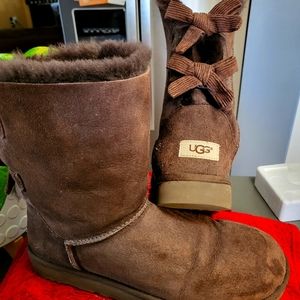 UGGS